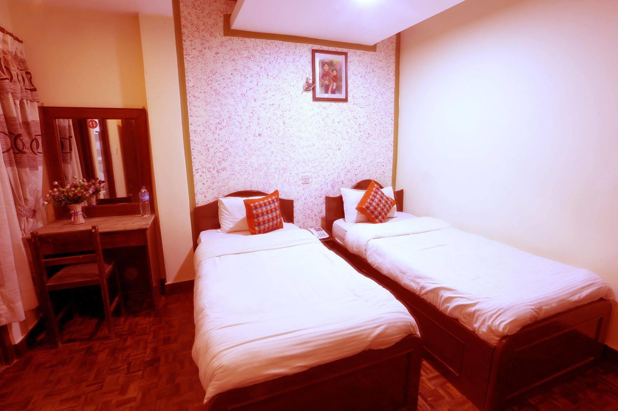 Oyo 153 Aster Hotel Nepal Kathmandu Exterior foto